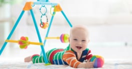 Spielbogen für Babys