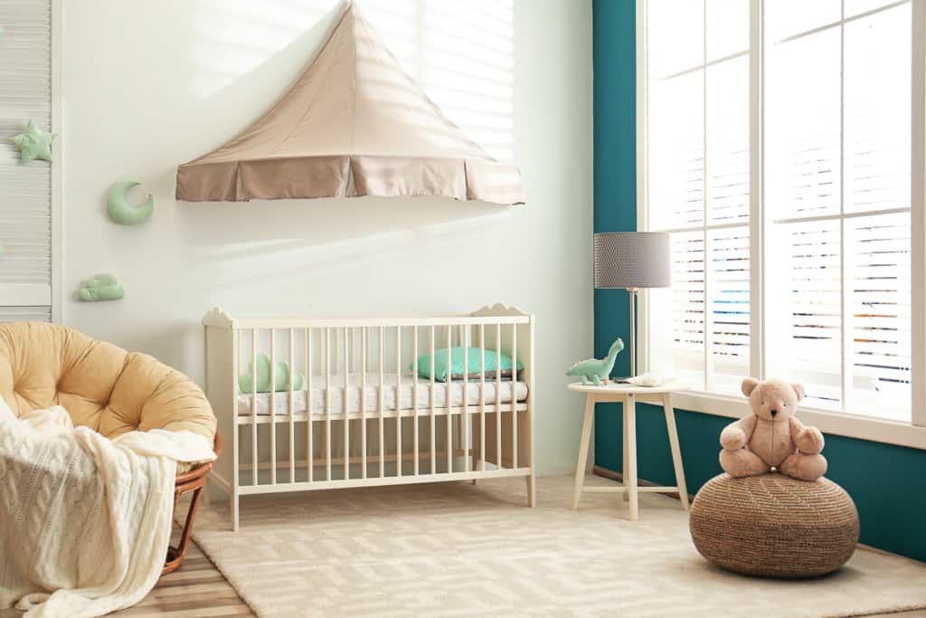 Babybett 40 Babybett im harmonisch gestaltetem Babyzimmer