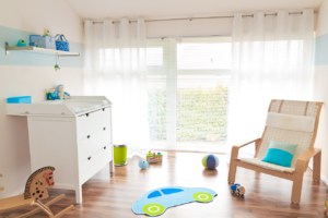 Babyzimmer mit Wickelkommode